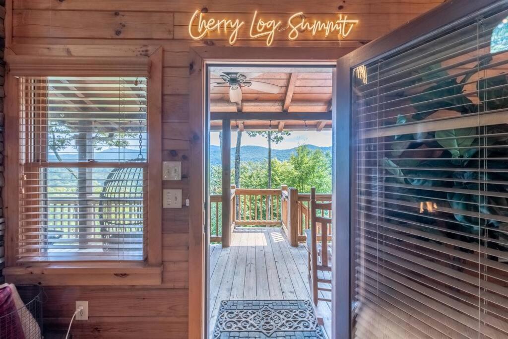 Cherry Log Summit Cabin By Bk Stays - Family Friendly - Playground - Game Room - Jacuzzi - Amazing Mountain Views Buitenkant foto
