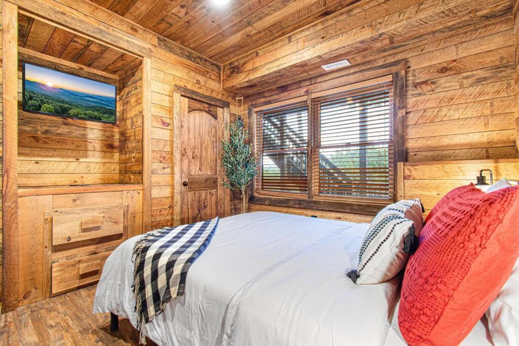 Cherry Log Summit Cabin By Bk Stays - Family Friendly - Playground - Game Room - Jacuzzi - Amazing Mountain Views Buitenkant foto