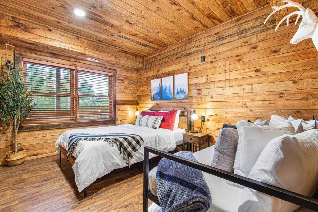 Cherry Log Summit Cabin By Bk Stays - Family Friendly - Playground - Game Room - Jacuzzi - Amazing Mountain Views Buitenkant foto