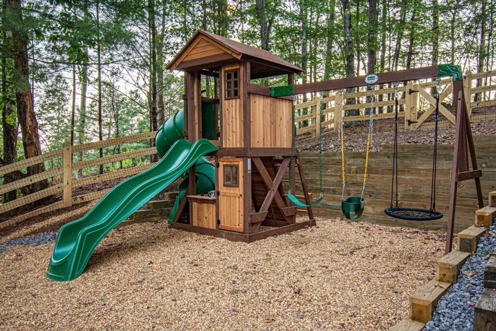 Cherry Log Summit Cabin By Bk Stays - Family Friendly - Playground - Game Room - Jacuzzi - Amazing Mountain Views Buitenkant foto