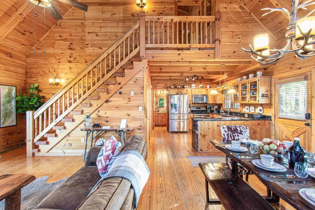 Cherry Log Summit Cabin By Bk Stays - Family Friendly - Playground - Game Room - Jacuzzi - Amazing Mountain Views Buitenkant foto